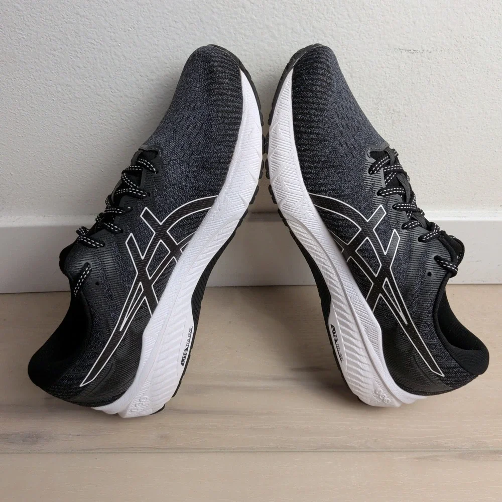 NEW Asics GT-2000 10 Womens 10.5 Running Shoes Black Sneakers White 1012B045